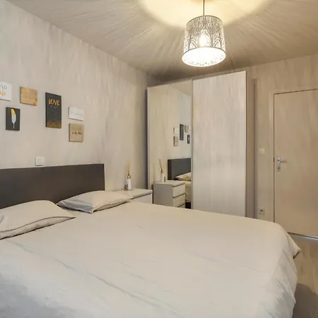 Ruim Aan De Jachthaven Appartement